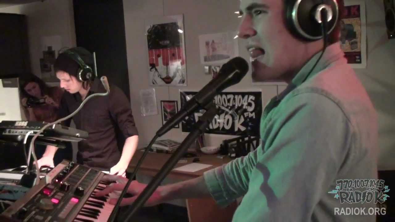 Live on Radio K: Hot Freaks - 