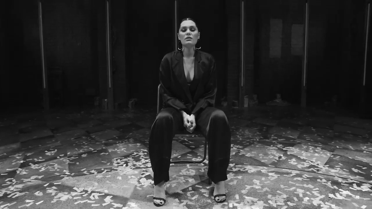 Jessie J - One more try [music video]