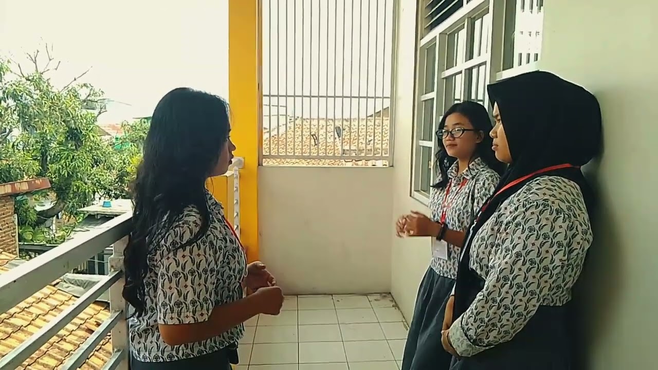 Tugas Ujian Praktek PPKN(pelanggan hak asasi manusia)