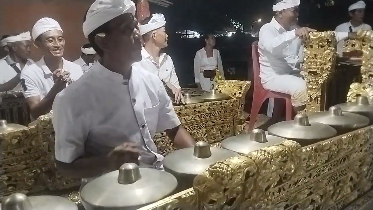 Tabuh lombo lombo odalan pura luhur dalem alas bomo