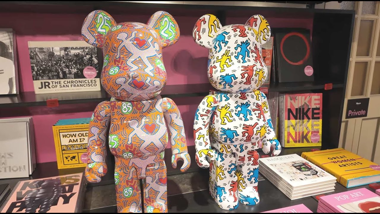 MOCO MUSEUM GIFT SHOP AMSTERDAM | KAWS | HARING | BANKSY | WARHOL | BASQUIAT | ART