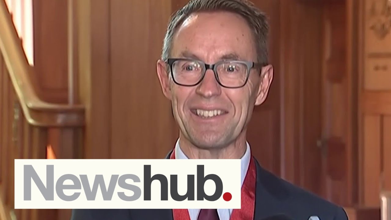 Dr Ashley Bloomfield receives knighthood after steering NZ through COVID-19 pandemic | Newshub