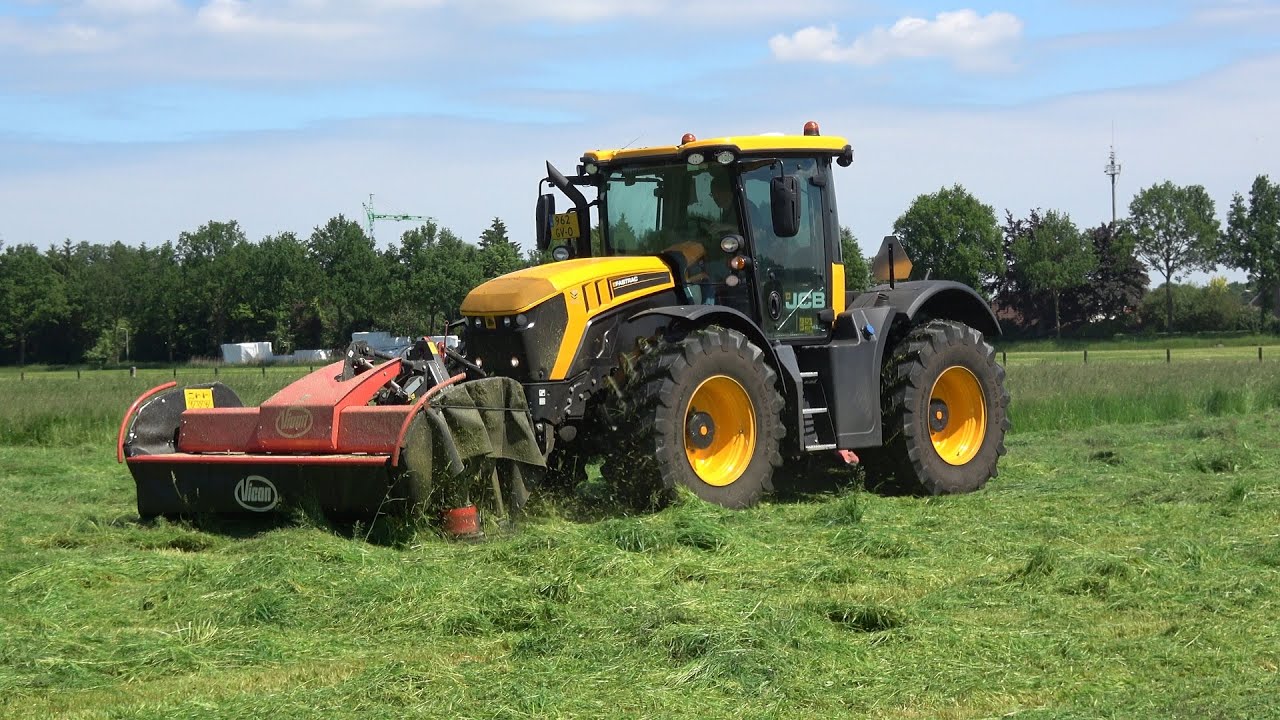 Gras maaien met JCB Fastrac 4220 en Vicon maaiers (2021)