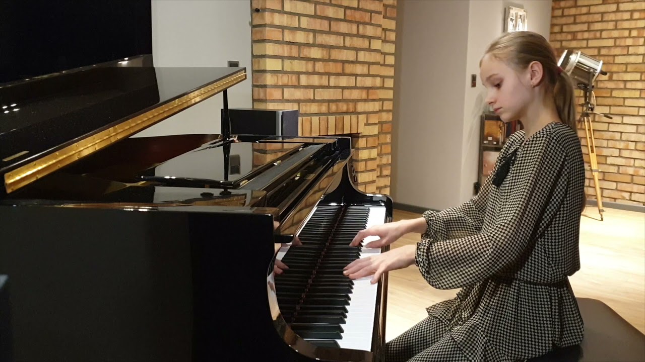 Antonina Robaszkiewicz  - grupa II klasa 5