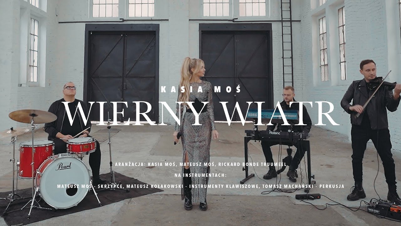 Kasia Moś – WIERNY WIATR  / Karin Stanek (Official Video)
