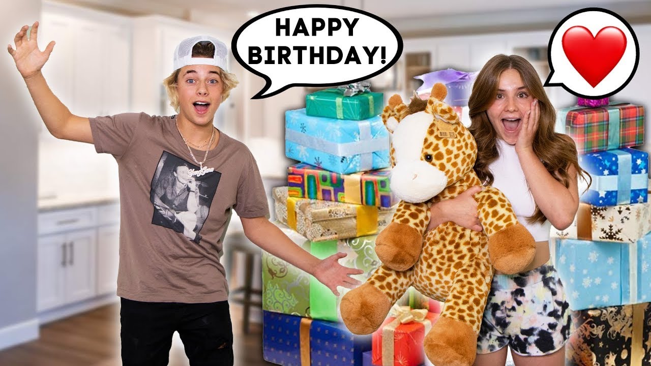 Surprising Piper Rockelle W/ 14 GIFTS For Her 14th BIRTHDAY! 🎁| Gavin Magnus
