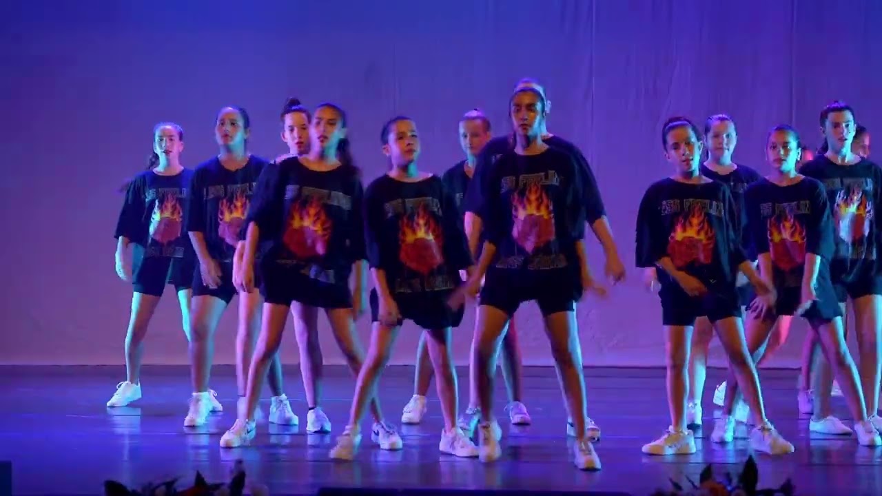 היפ הופ להקה ייצוגית צעירה סטודיו מוב במופע סוף שנה 2022 HIP HOP STUDIO MOVE
