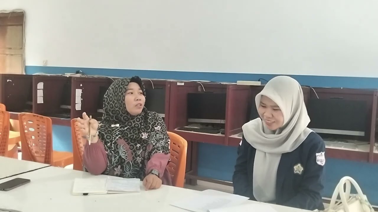 Wawancara dengan guru BI Ibu Novita Erita, S.Pd