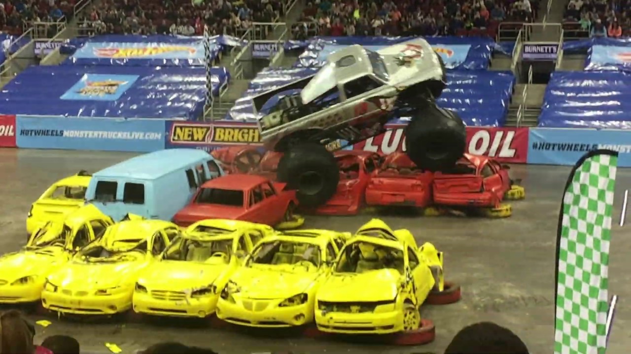Hot Wheels Monster Trucks Live - 3/16/19 at the KFC Yum Center in Louisville, KY - Compilation