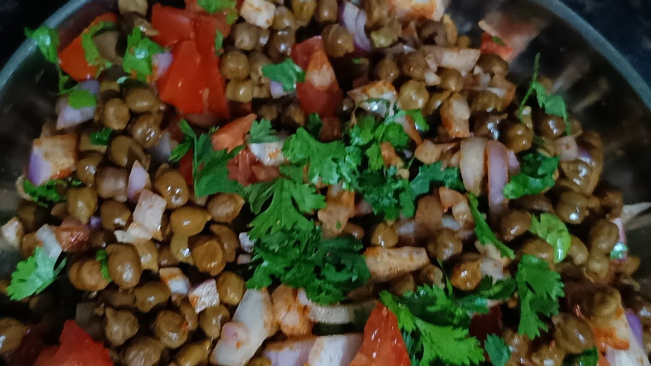 Iftar mein banaiye chatpati Kale chane ki chaat 🤤