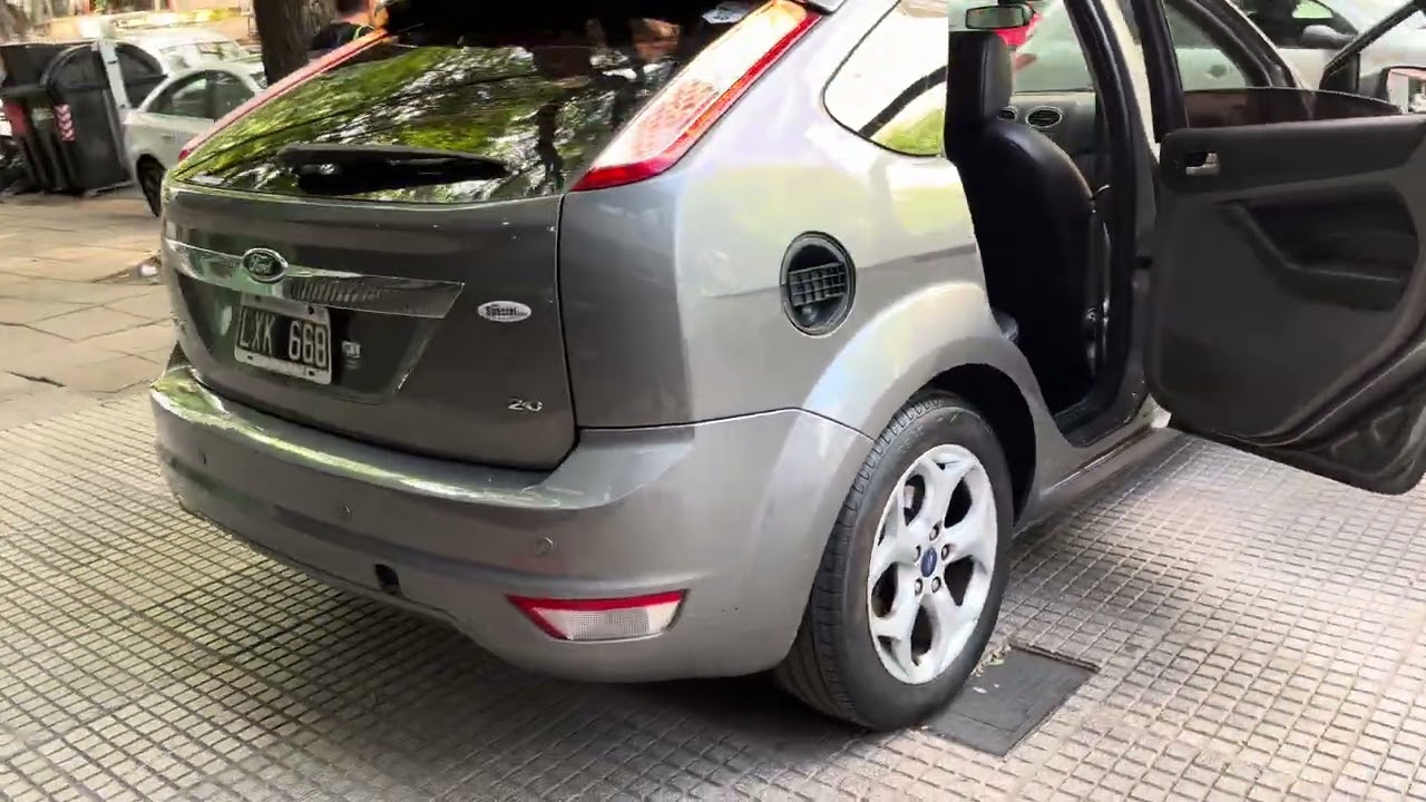 Ford Focus Ghia 2.0 Nafta año 2012
