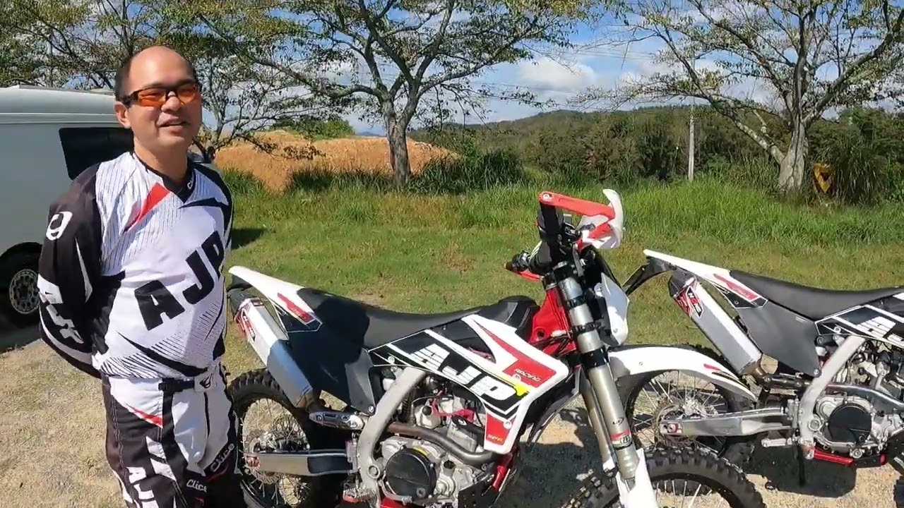 モトエスちゃんねる　ＡＪＰ ＳＰＲ２５０を紹介！