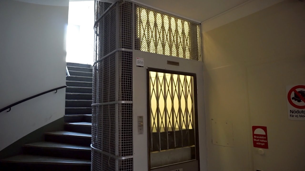 Amazing original gated Graham Brothers traction elevator @ Platensgatan 3, Linköping, Sweden