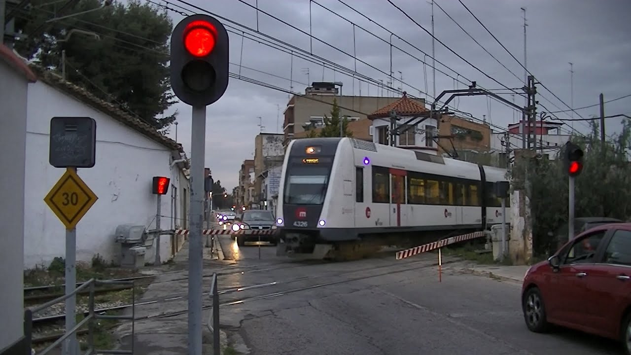 Spoorwegovergang Godella (E) // Railroad crossing // Paso a nivel