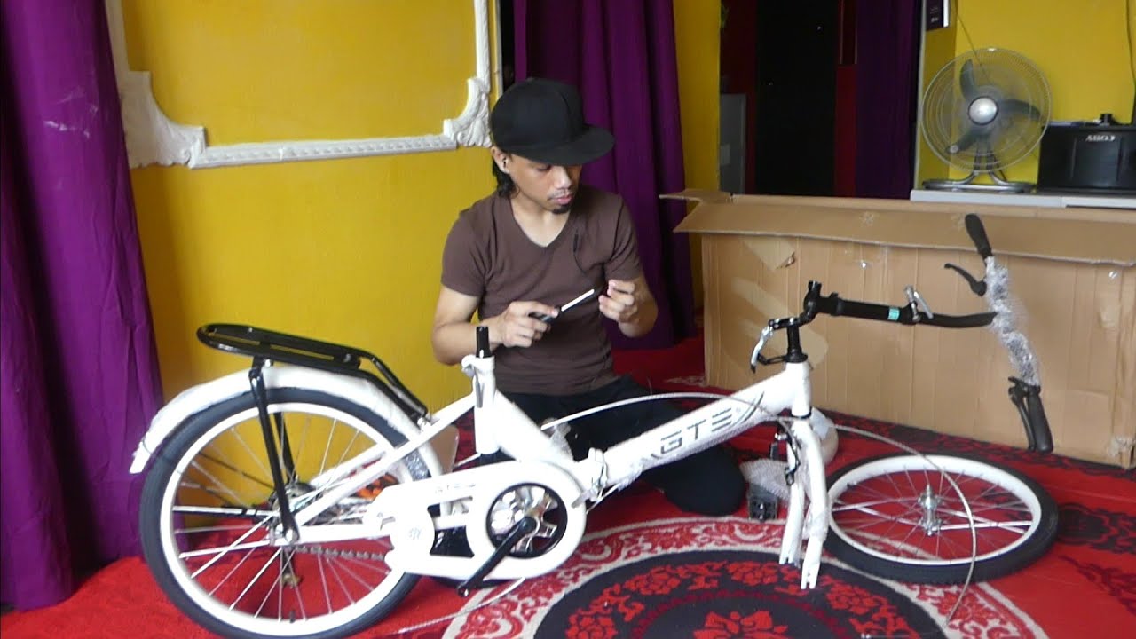 INSTALLING FOLDING BICYCLE 20