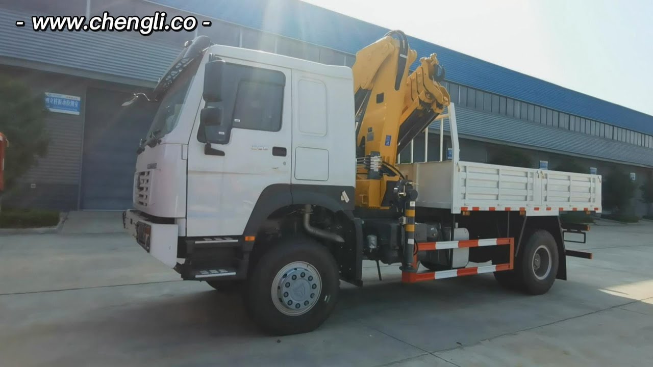 Howo 4x4 awd crane truck