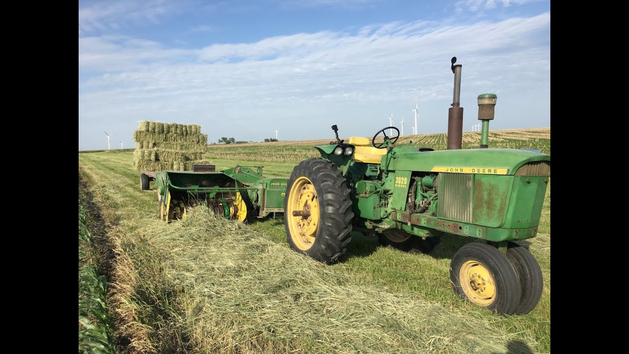 Baling Small Square Bales in Northwest Iowa