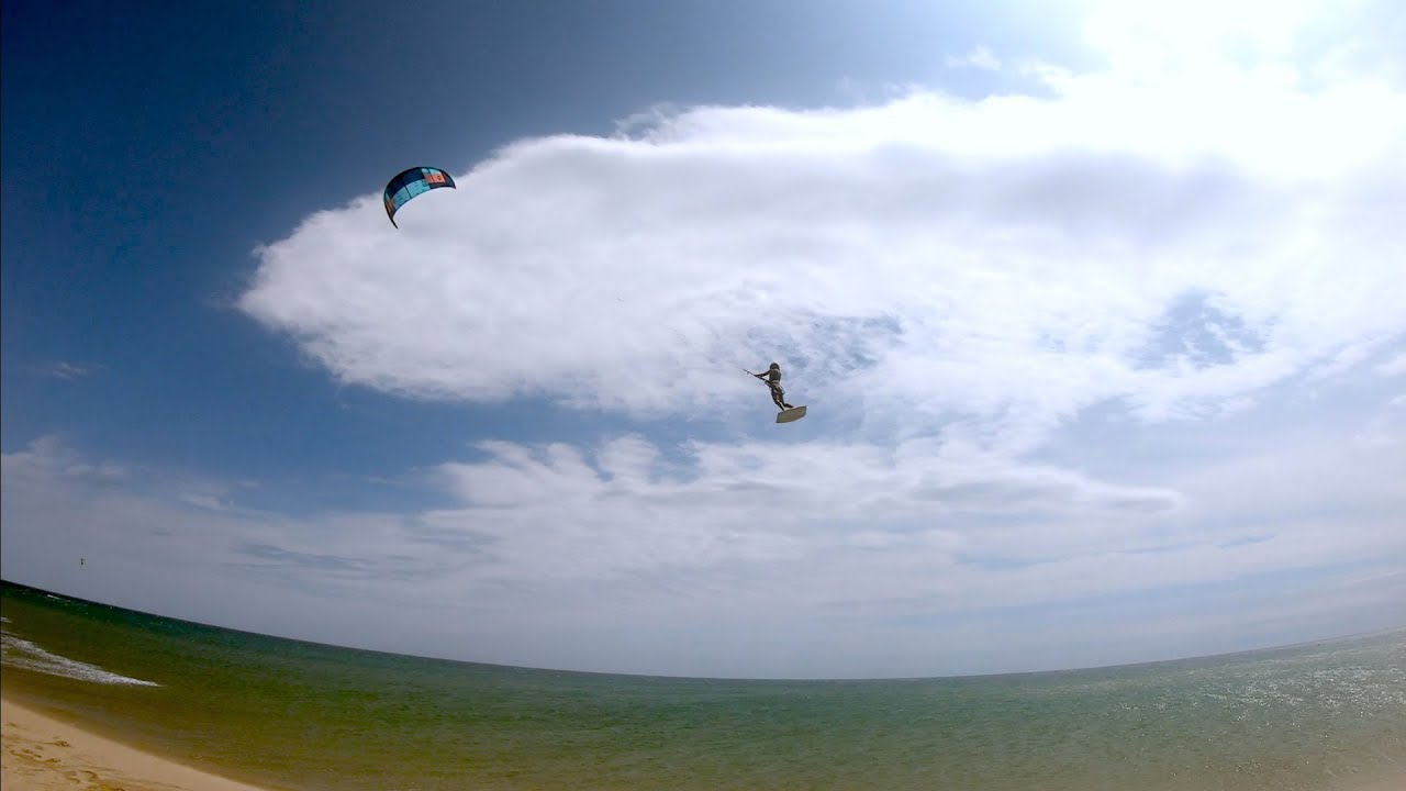 Kitesurf at the Coussoules beach - La Franqui