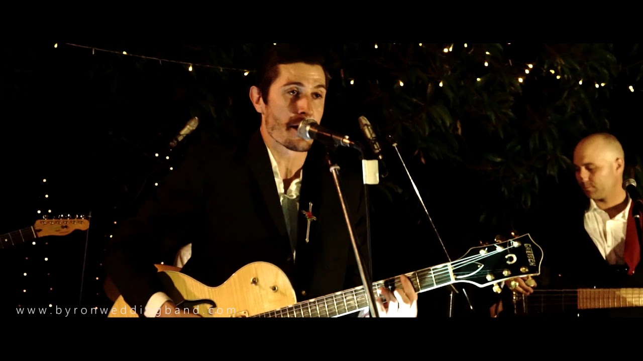 Byron Wedding Band - Dan Clark performs Stayin Alive
