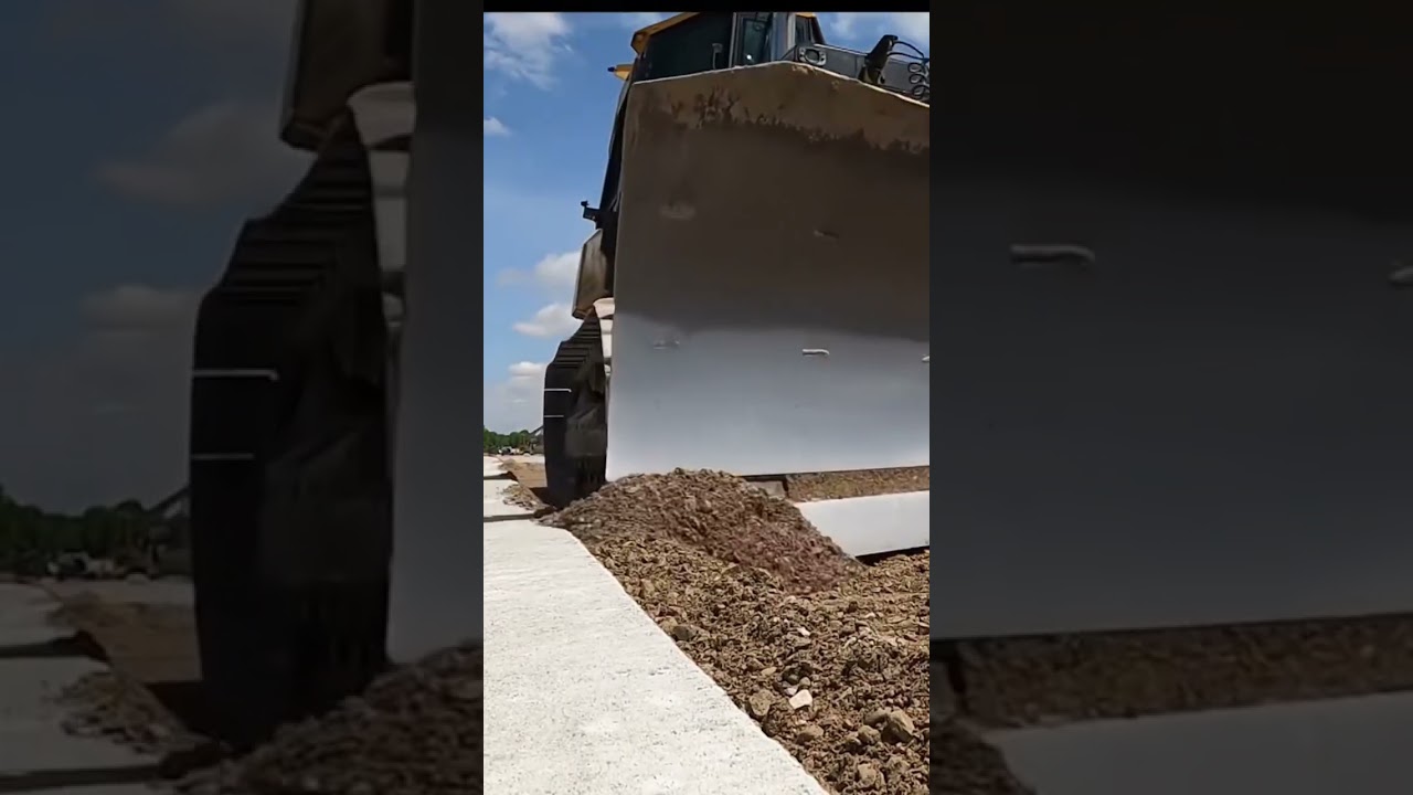 Is this how you do it? @dirt_hogger. #construction #asphalt #grading