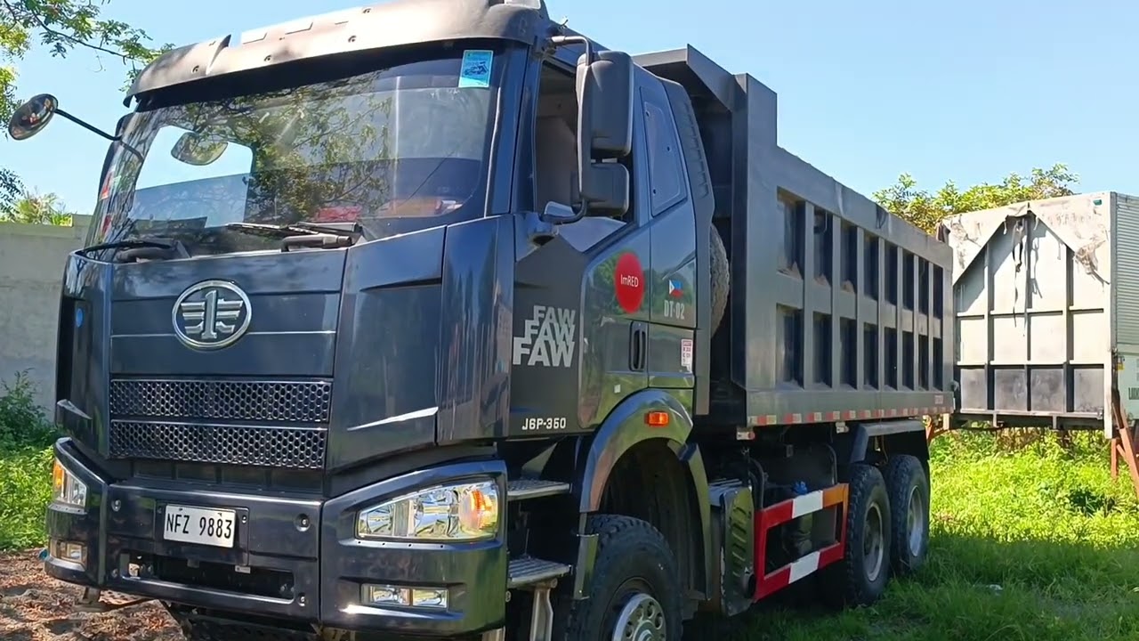 FAW J6P-350 Dump Truck Delivering 20m³ Flying Sand (Vibro)