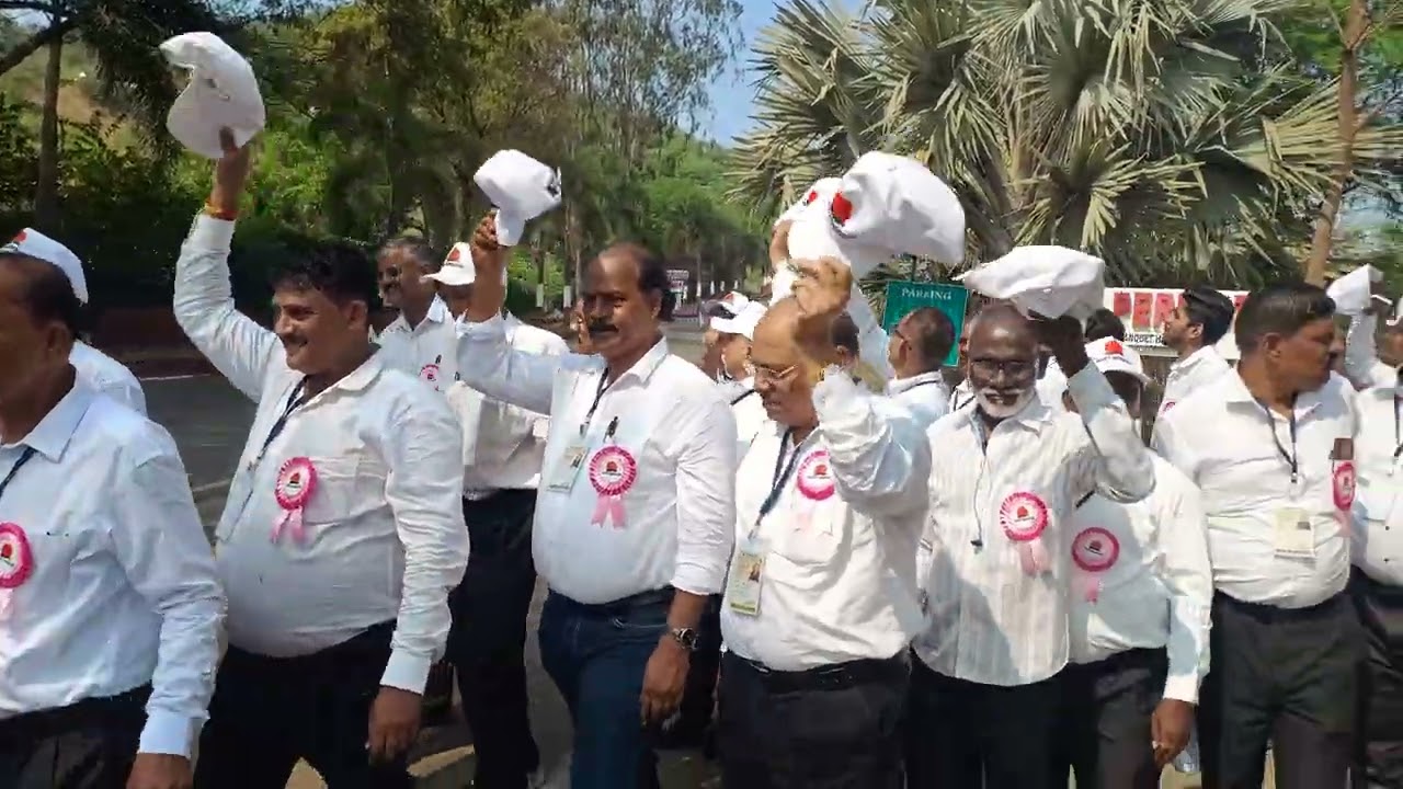 South Korean company Indian CEO Huge crowd Gathering in Pune India Happy Medicare company 