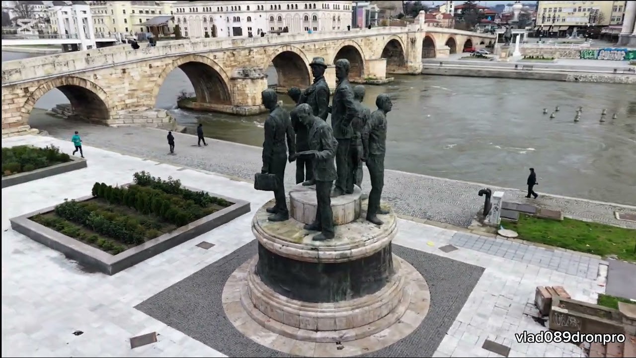 Skoplje - Severna Makedonija, centar grada i tvrđava - dron snimak