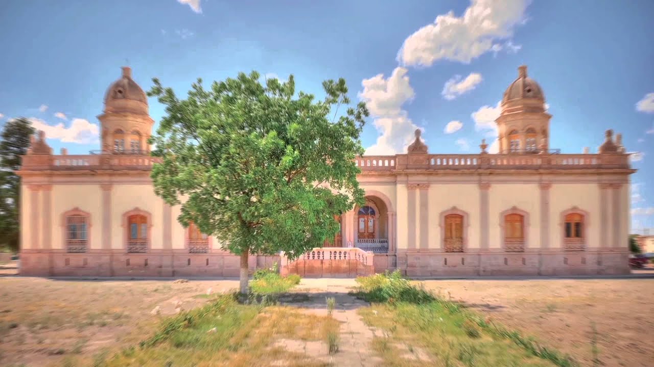 Quinta Carolina: Rehabilitación y Acondicionamiento del Salón Central