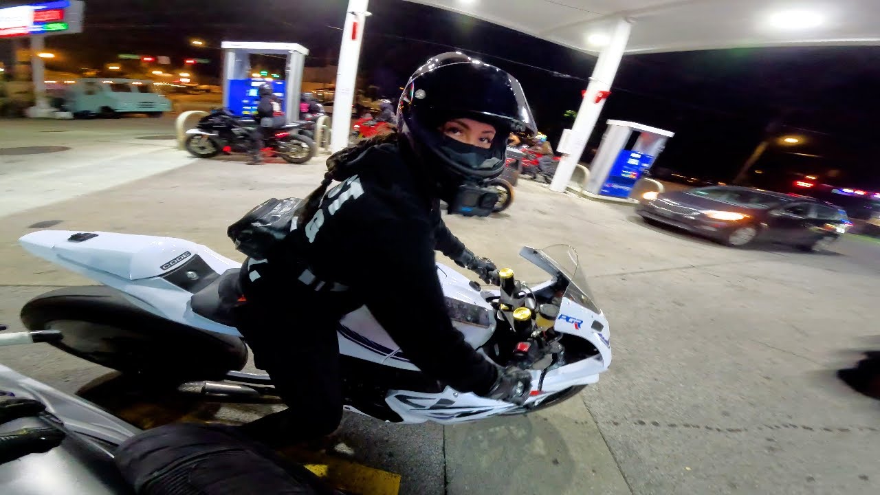 THIS GIRL MAKES ME LOOK SLOW...