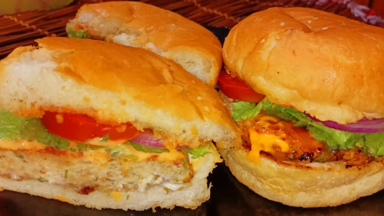 Chicken Patty Burger❗chicken burger banane ka tarika @healthyfoodtips8998 Street Food