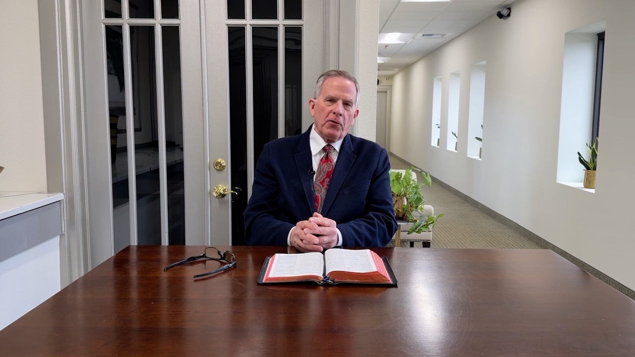 What Does Love Look Like? - Daily Devotion with Pastor Mayo 2.26.27