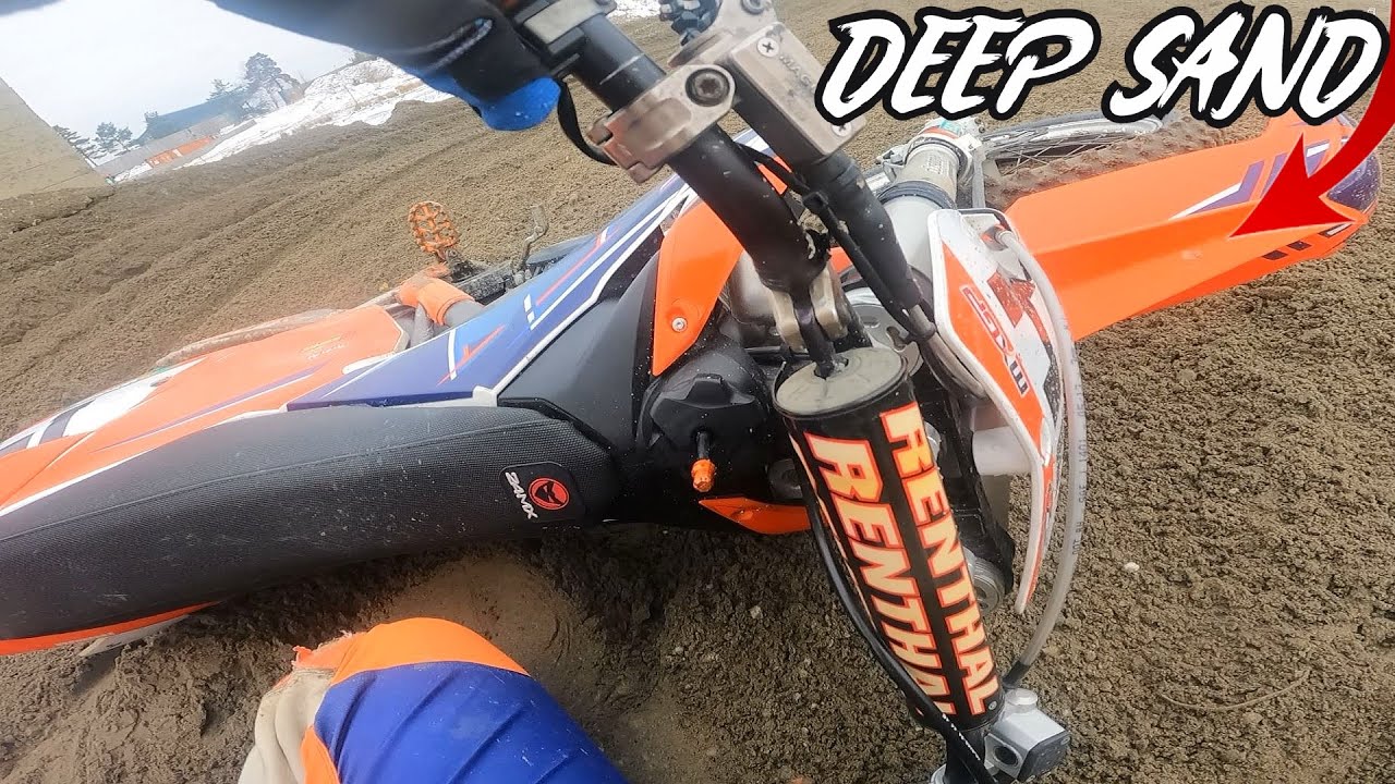 FINALLY BACK RIDING After WINTER | 125 2 Stroke at a Deep Sand Track!