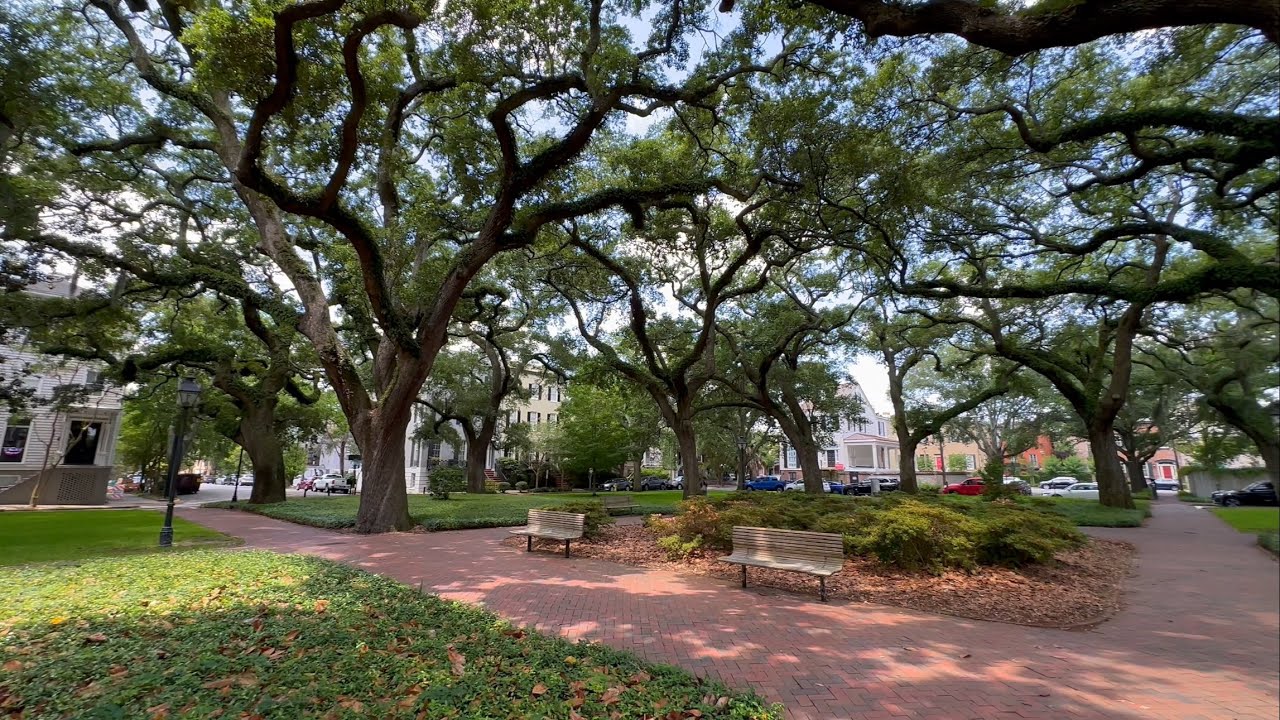 We were visiting mother and father-in-law Walking through the streets of Savannah Ga. Part 3