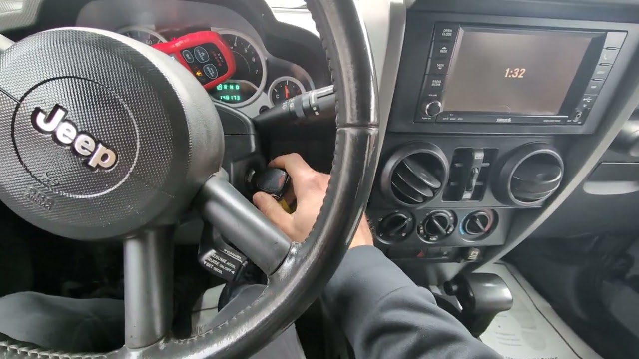 Jeep Wrangler 2007 года выпуска. Не работает стартер, стартер менялся 3 раза, проблема была устра...