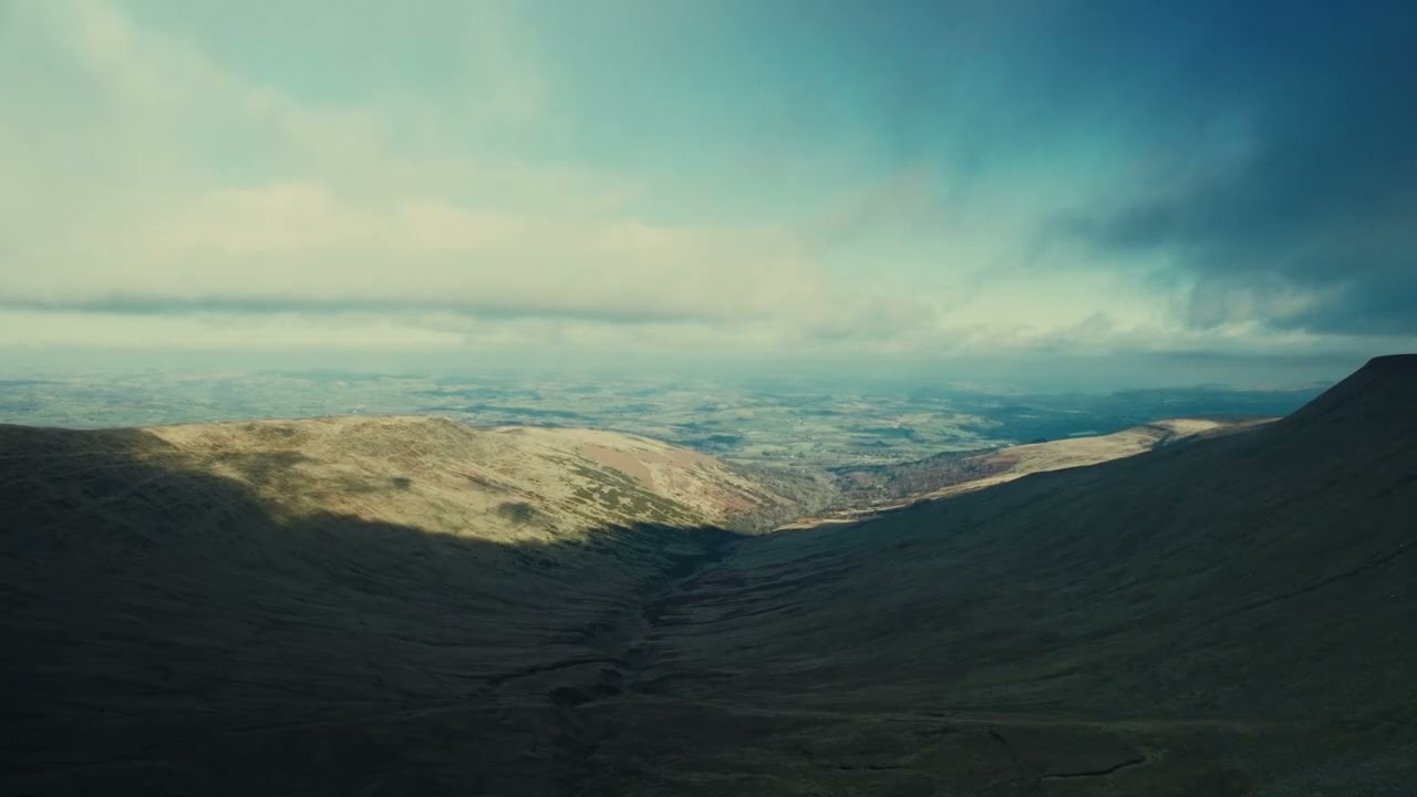 Hiking at Fan Y Big | Brecon Beacons | Fujifilm X-H2S | Film Emulation