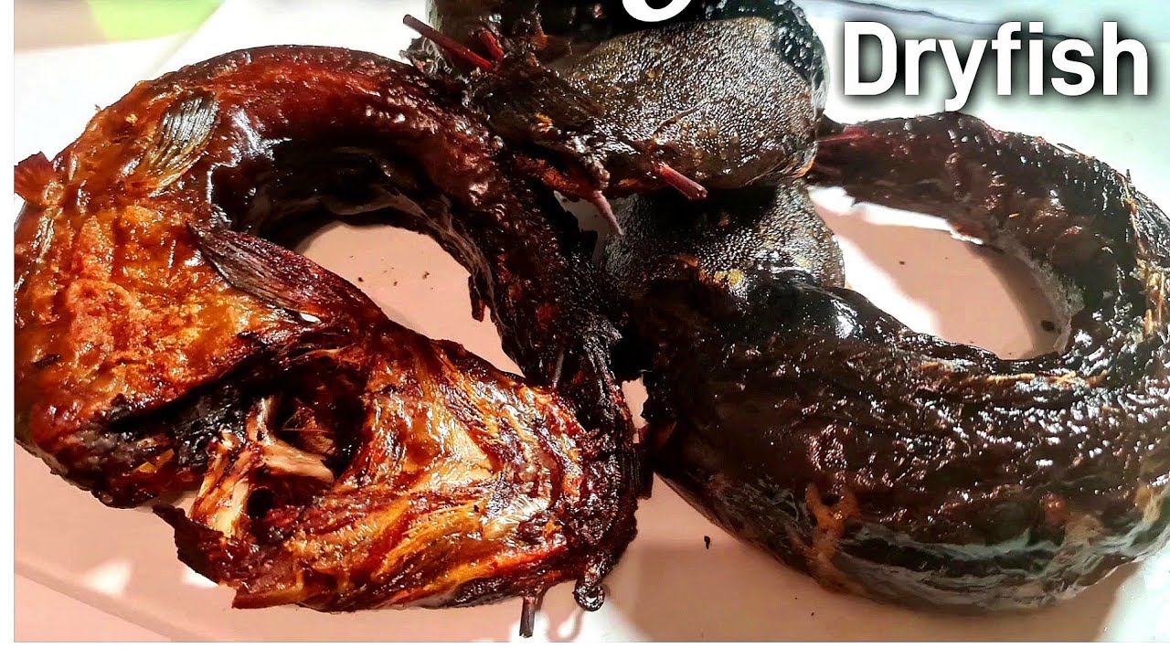 HOW TO MAKE SMOKE AFRICAN DRYFISH (MANGALA ) LIKE PRO|| DIY#nigerianfood #catfish #africanfood