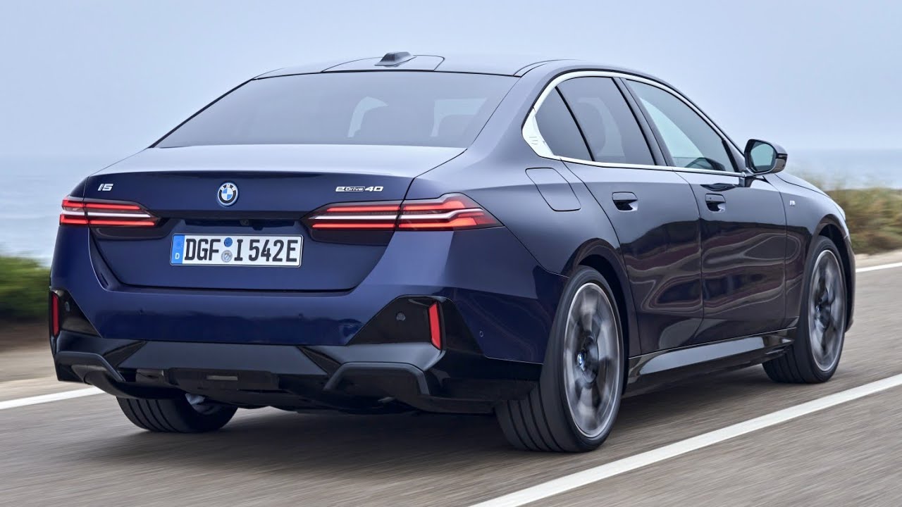 2024 BMW i5 eDrive40 (Tanzanite Blue Metallic) - Driving, Exterior, and Interior