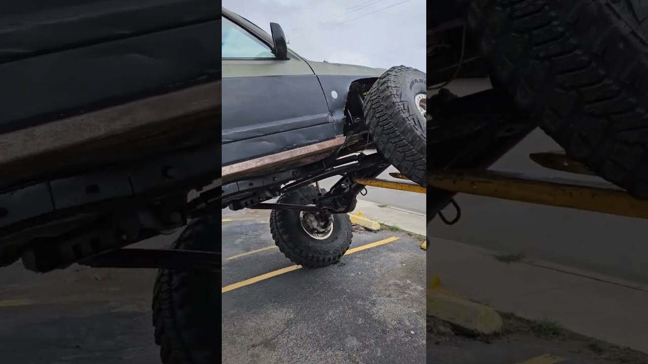 Jeep Cherokee XJ ton swap on 42s long arm build