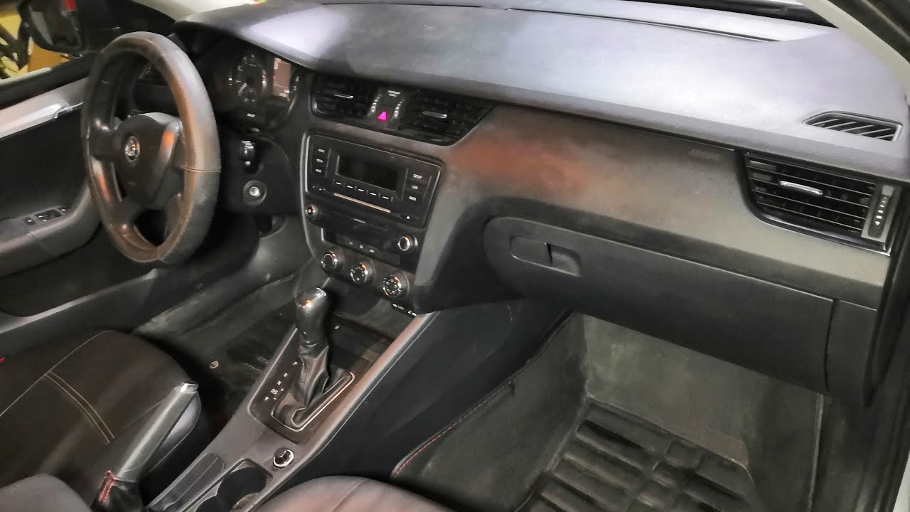 skoda mk3 dashboard removal part1 .. فك تابلوه سكودا وتغيير تلاجه التكييف (الجزء الأول )