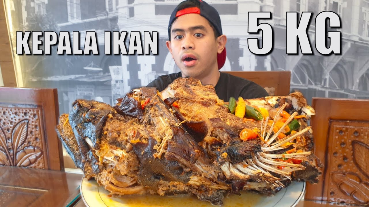 MUKBANG KEPALA IKAN TERBESAR YANG PERNAH GUA MAKAN DI KEPALA MANYUNG BUK FAT