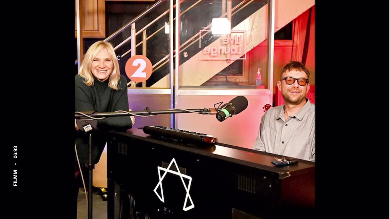 Damon Albarn - Beetlebum blur (piano version) live 2021