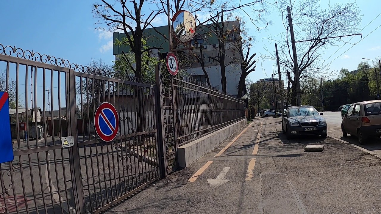 Deserted Bucharest Streets Romania - Corona scares people inside