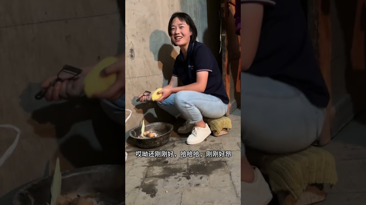 热得不想吃饭？赶紧来个煎饼卷菜！酸辣三丝配脆土豆丝，一口咬下去嘎吱响，香迷糊了#煎饼卷菜 #煎饼卷菜美味可口 #记录真实生活