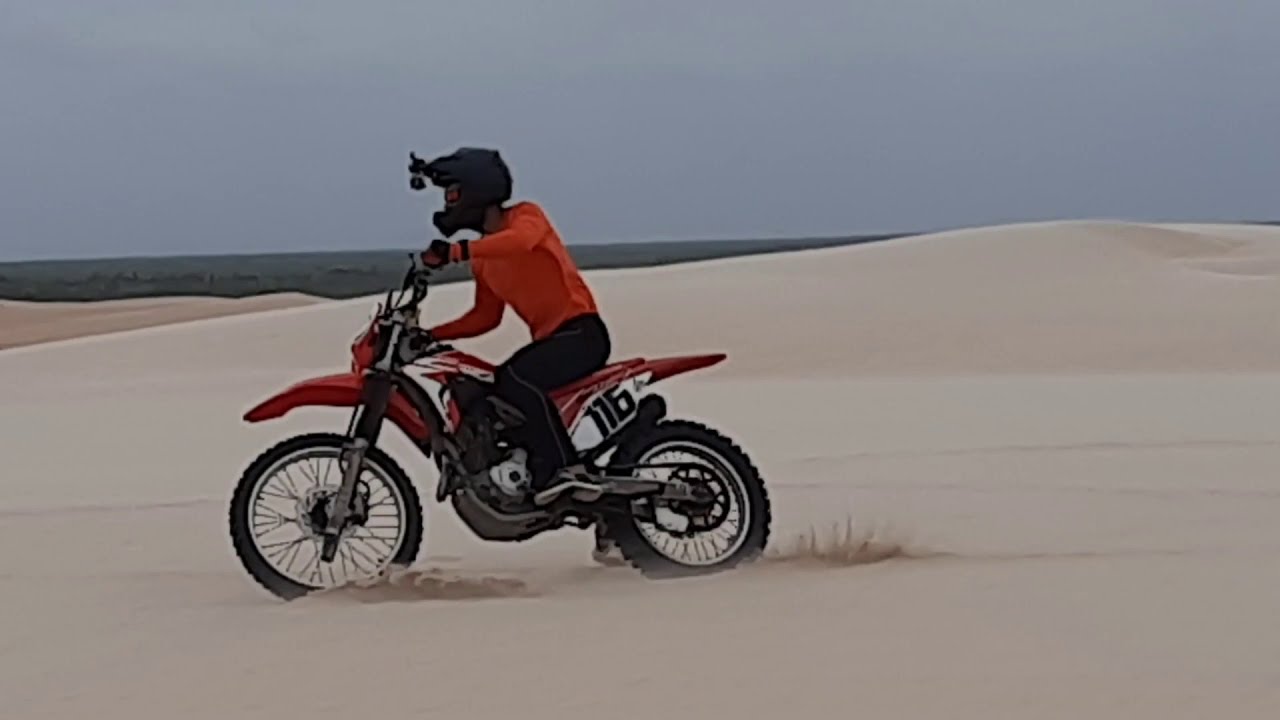 Dicas de pilotagem de moto na areia
