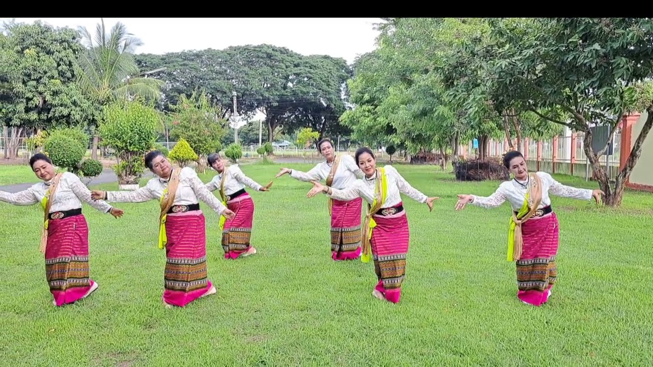 #บูชาแม่บายศรี 3 : ต้นรัก ศิลป์เศียรเกล้า