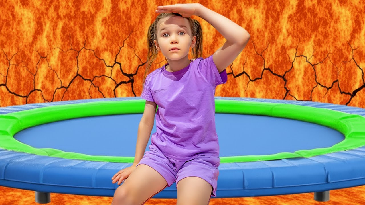 Historia &bdquo;Podłoga to lawa&rdquo; | Vania Mania Dzieci chowają się na trampolinie