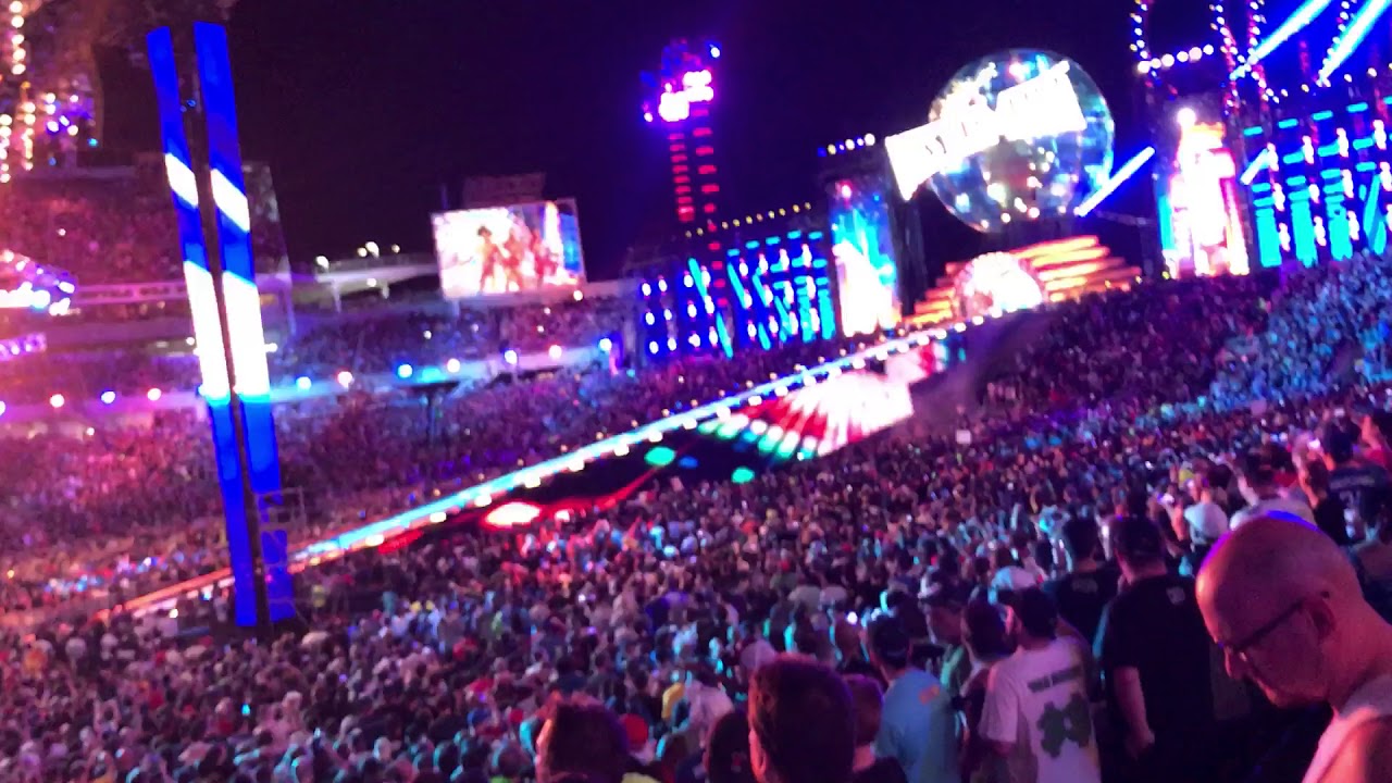 Hardy Boyz Return (Wrestlemania 33) Live Crowd Pop