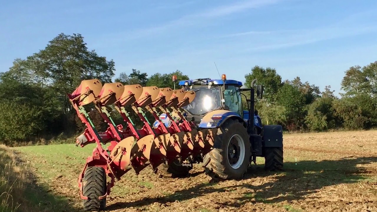 Labour / New Holland T7.270 / charrue Kverneland 7 corps