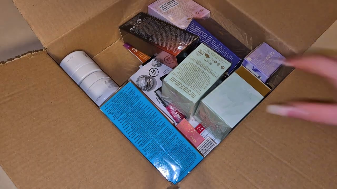 Unboxing Avon C11/2024! Oferte de Black Friday!!🖤💥