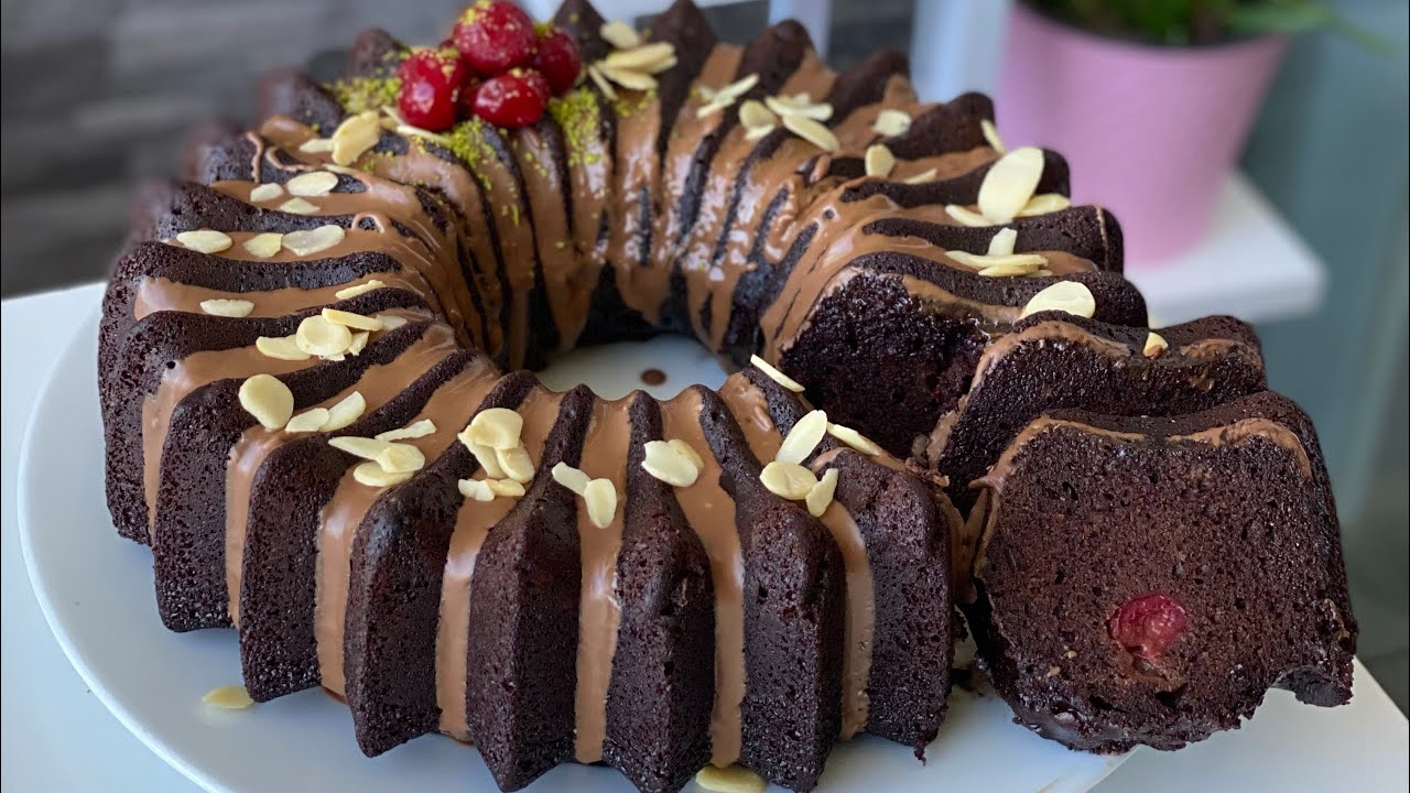 BİR DİLİM YETMEZ🤭BROWNİE TADINDA VİŞNELİ ÇİKOLATALI ISLAK KEK TARİFİ😍